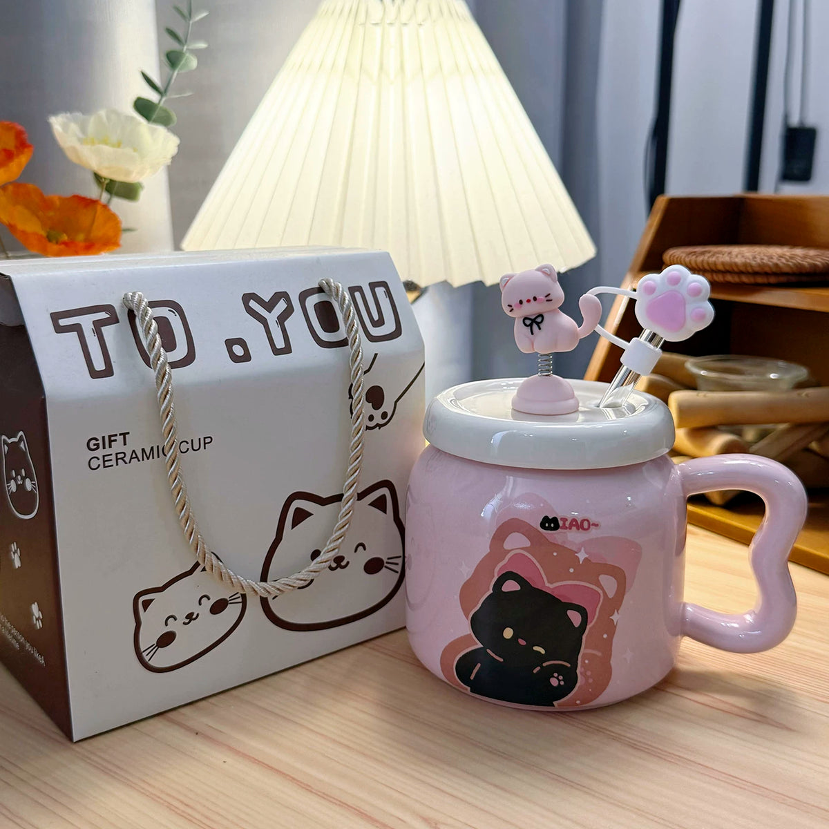 Cute cat-shaped straw mug