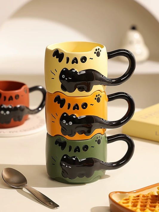 Embossed cat ceramic cup